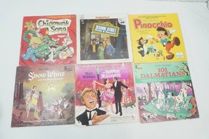 6 vintage Childrens vinyl albums including Pinocchio, Sesame street, Snow White and others