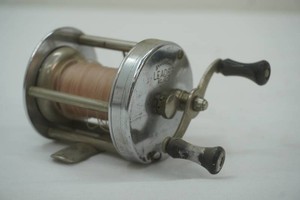 Vintage Shakespear Leader No. 1909 fishing reel