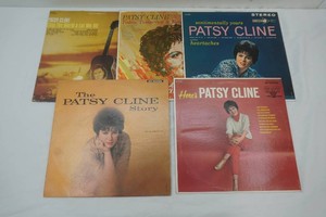 vintage vinyl albums featuring Patsy Cline