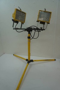 halogen work light stand with doble work light station
