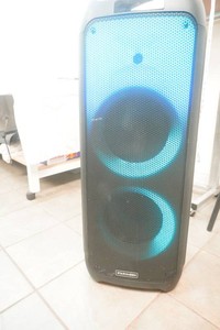 Star queen Portable PA speaker Model SQ210-08 with synchronized light show