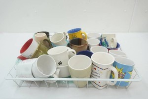 variety of coffee cups and mugs