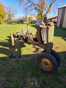 1949 John Deere B (Parts)