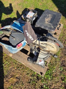 Pallet of Garage Items