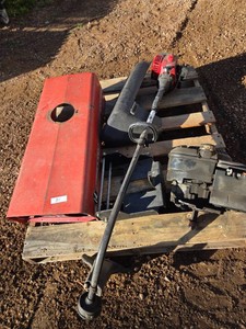 Pallet of Misc Lawn & Garden Items