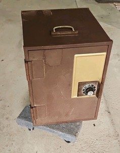 Meilink Hercules Safe-T-Vault with combo lock - fully operational