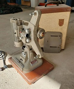 Vintage Keystone Regal Model K109 8mm Movie Projector, untested