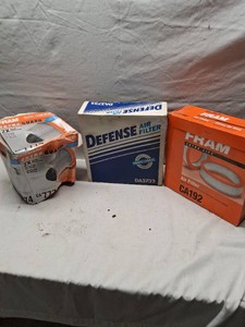 Lot of Automotive Air Filters Including Fram CA192 and Defense DA3732