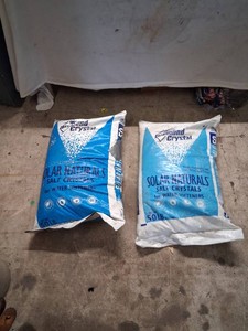 Diamond Crystal Solar Naturals Salt Crystals 50 lb Bags for Water Softeners Lot of 2