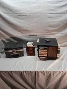 Lot of Vintage 8-Track Tapes Including Willie Nelson, Barbara Mandrell, Mel Tillis, and More