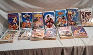 Disney VHS Movie Collection including Pinocchio, Oliver & Company, Pocahontas, 101 Dalmatians, A Goofy Movie, Toy Story and more