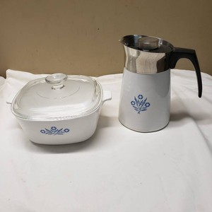 Corning Ware 6 Cup Percolator and 2� Quart Casserole Dish Set