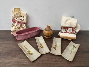 Mixed Lot - Woven Vase, Ceramic Dish, Trays & Kitchen Towels (8 Pieces)