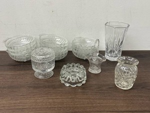 Clear Pressed-Glass Serving & Decorative Pieces Mixed Lot