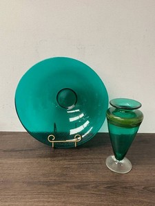 Green Glass Plate & Footed Vase Mixed Lot