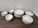 Mikasa Y1025 Holiday Splendor Bone China Dinnerware Set (Lot of 36)