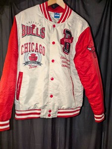 Ultra Game Chicago Bulls Satin Varsity Bomber Jacket  Red & Cream  Size Medium