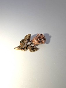 10K Two-Tone Gold Rose Brooch  1.1 Grams