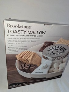 NIB Brookstone Toasty Mallow Flameless Indoor Electric Smores Maker