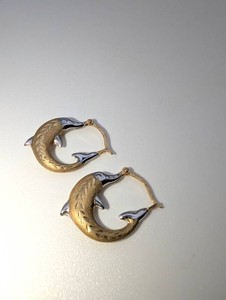 14K Two-Tone Gold Dolphin Hoop Earrings  0.9 Grams