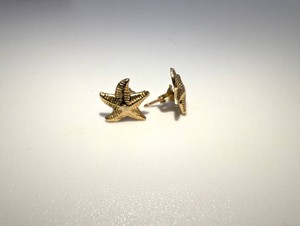 14K Gold-Filled Textured Starfish Stud Earrings  0.5 Grams