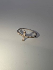 Sterling Silver Clear Stone Cross Ring  Approx. Size 6�  1.0g