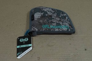 Girls with Guns 8 Pistol Case