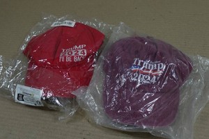 2 Trump Hats
