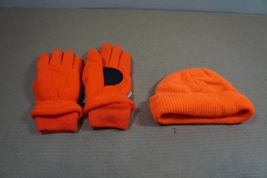 Cabelas Blaze Orange Winter Gloves and Hat - Medium