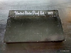 1977 U.S. Mint Proof Set