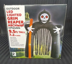 Brand New Outdoor LED lighted Grim Reaper Archway inflatable 9.5 feet tall 72 wide