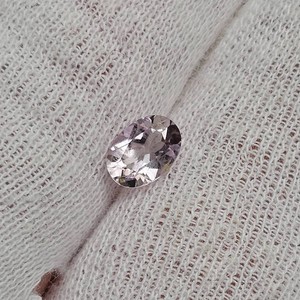0.73 Carat Natural Pink Kunzite Oval Cut