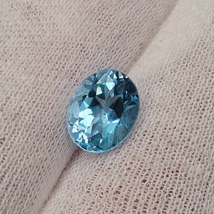 3.42 Carat Natural Swiss Blue Topaz Oval Cut Retail $171