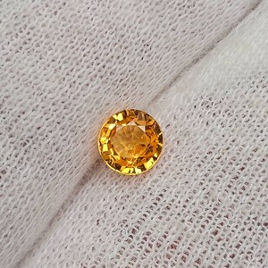 0.76 Carat Natural Golden Orange Garnet Round Cut Retail $125