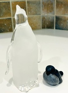 LR - Penguin Figurines - Clear Penguin & Blue Bird Mixed Lot