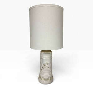 G - Ceramic Table Lamp - Ribbed Pottery Base