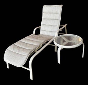 P - Vintage Homecrest Lounge Chair & Side Table