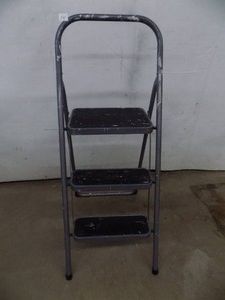 Folding step stool