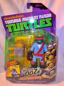 TMNT Ooze Tossin Raph Action Figure