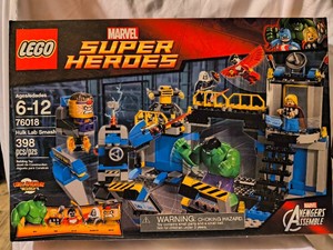 LEGO MARVEL AVENGERS Hulk Lab Smash