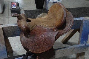 Tooled Leather Western Saddle - 14.5 Seat