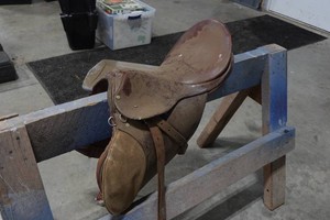 Leather English Saddle - 14 Seat