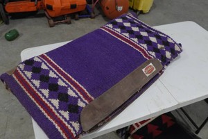 Showman Western Saddle Pad