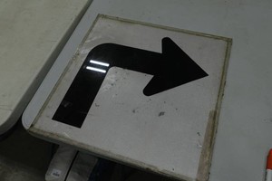 Reflective Right Turn Sign
