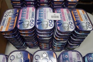 50 Gunnis Canned Cat Food Topper