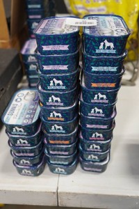 25 Gunnis Canned Dog Food Topper