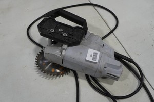 Toe-Kick Saw