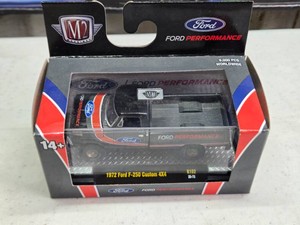 M2 Machines 1972 Ford F-250 Custom 4X4 Diecast Model