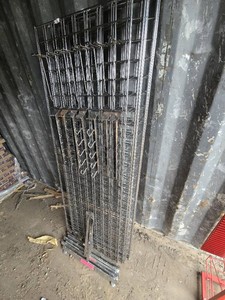 Welded Steel Wire Panel Rack with Legs - Each Panel is 2 x 6