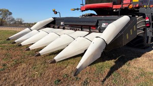 Harvestech 630 corn head
